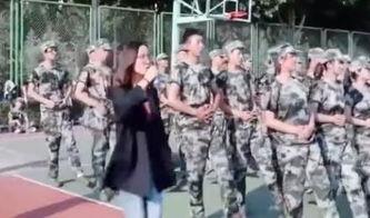 军训新生跳舞吃瓜视频,校园生活趣味横生瞬间 军训新生跳舞吃瓜视频,校园生活趣味横生瞬间