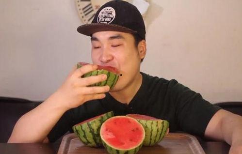 韩国网友在线吃瓜视频,在线吃瓜视频背后的网络狂欢现象 韩国网友在线吃瓜视频,在线吃瓜视频背后的网络狂欢现象
