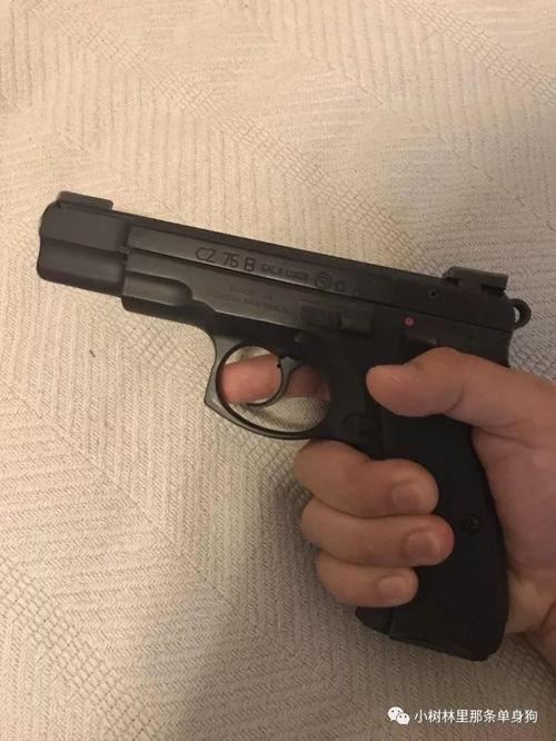 吃瓜小熊手枪酒视频,揭秘酒品背后的趣味故事