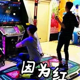 吃瓜学校女生跳舞视频,吃瓜女生舞蹈视频引发热议